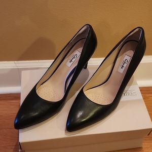 Clarks Dalhart Sorbet Black Leather Heels